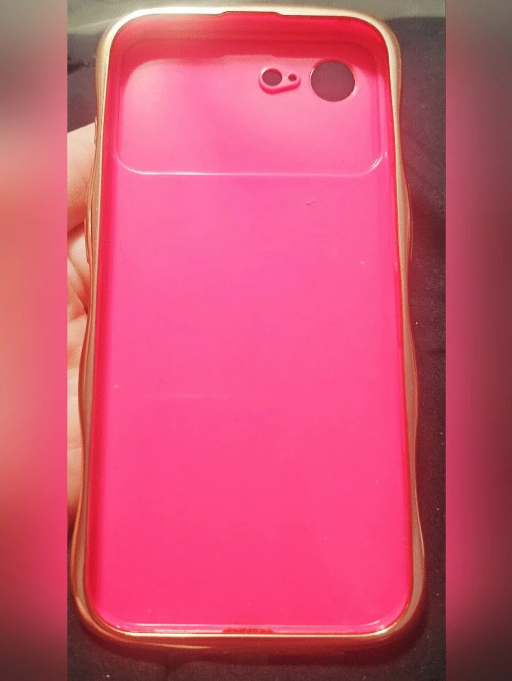 IPHONE 17E/16E Hotpink/Gold wavy edge cell phone case NWOT